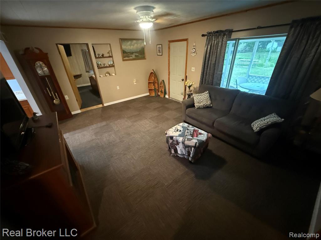 8637 Rowe Road, MI — Photo 15