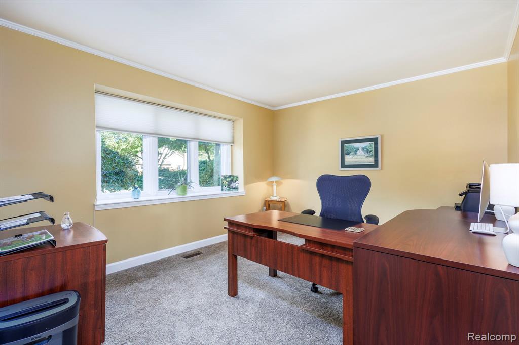 6572 Forest Park Drive, Troy, MI 48098 — Photo 38