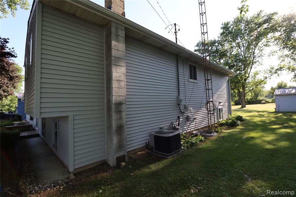 9360 Gale Road, Goodrich Vlg, MI — Photo 4
