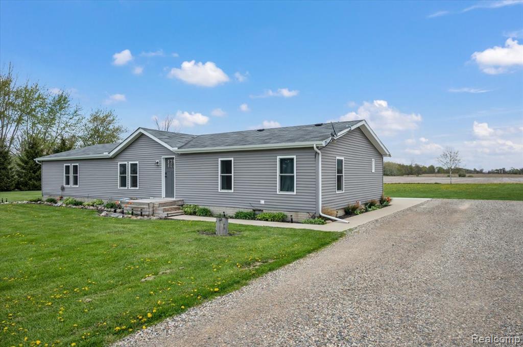 6992 Brown School Road, North Branch, MI 48461 — Photo 18