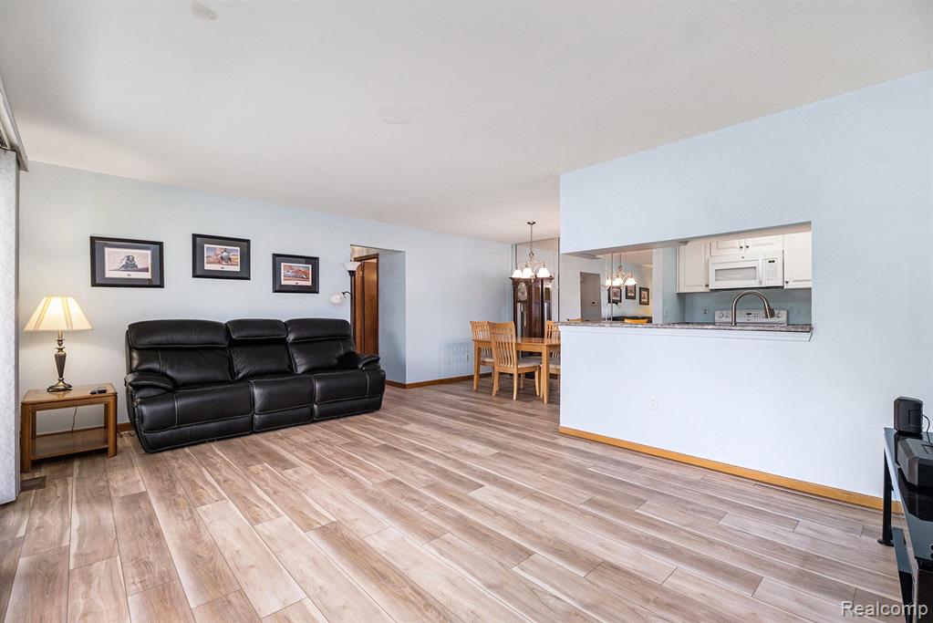 49593 LAUREL HEIGHTS Court, 87, Shelby Twp, MI 48315 — Photo 6