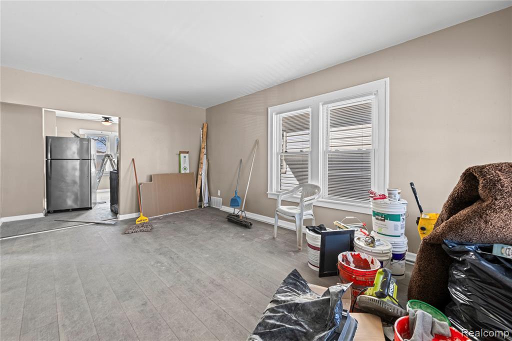 705 Cleophus Parkway, Lincoln Park, MI 48146 — Photo 8