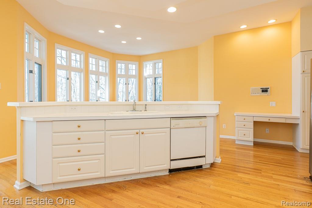 5181 Stonehenge Drive, Rochester, MI 48306 — Photo 16