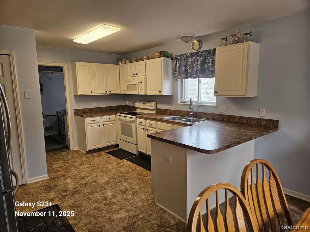 231 Kathy Circle, Linden, MI 48451 — Photo 3
