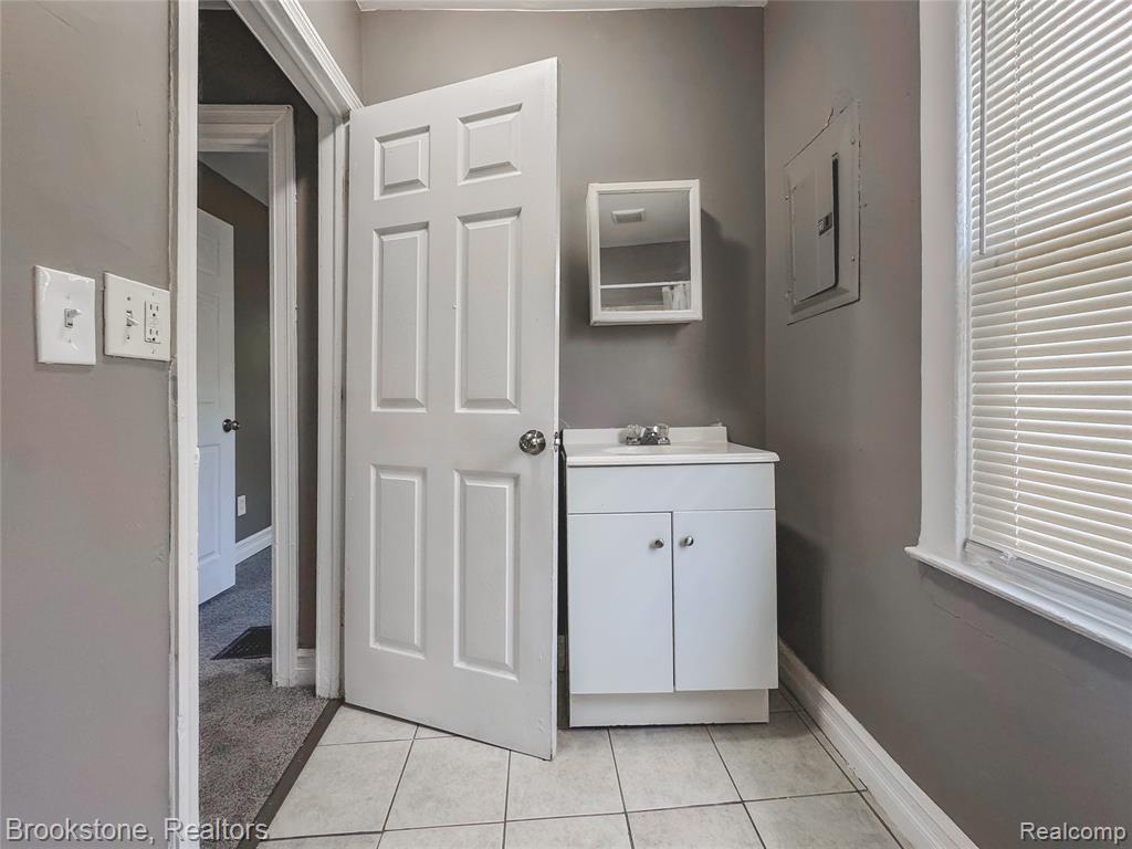 744 Saint Clair Street, Pontiac, MI 48340 — Photo 20