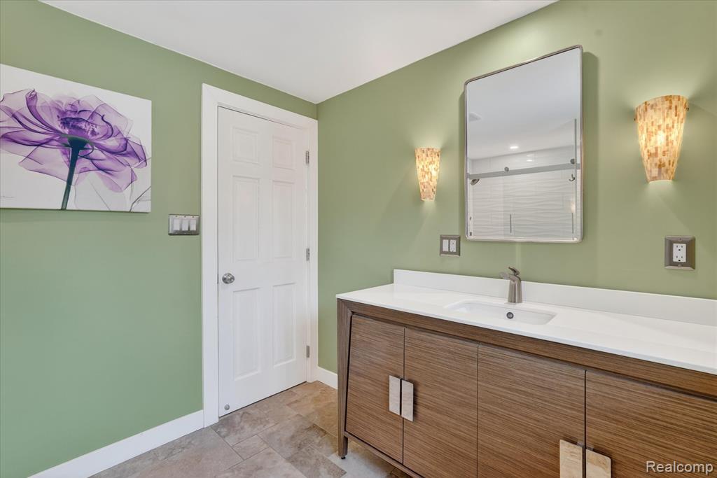 640 Sunset, White Lake, MI 48383 — Photo 34