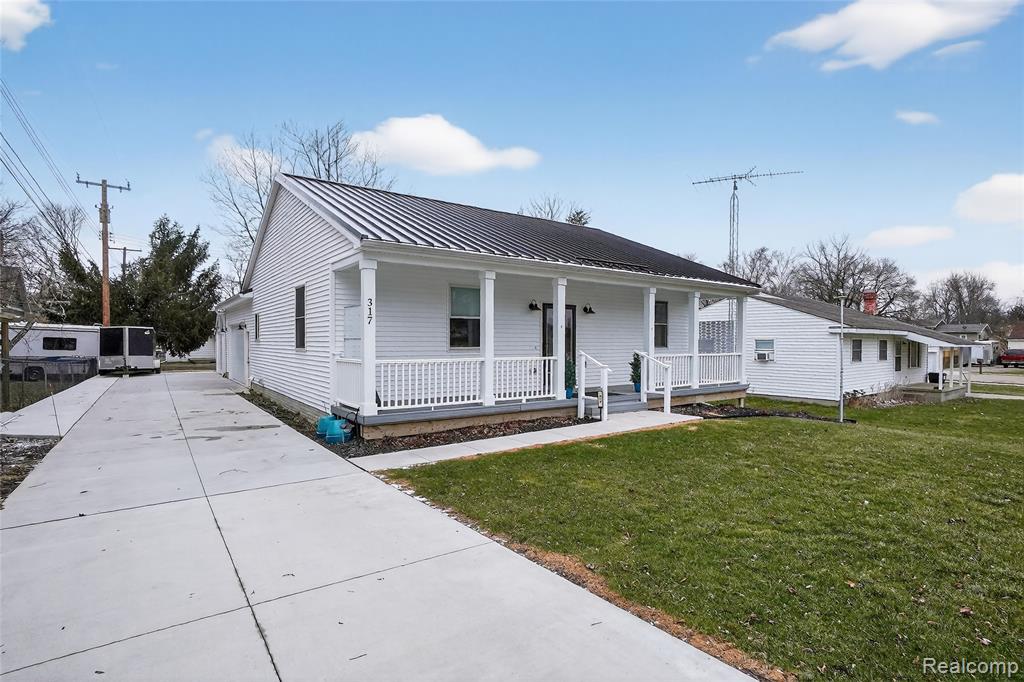 317 N Collins Street, Fowlerville, MI 48836 — Photo 36