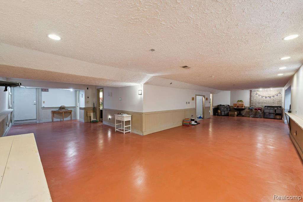 810 CARRINGTON Boulevard, Monroe, MI 48161 — Photo 45