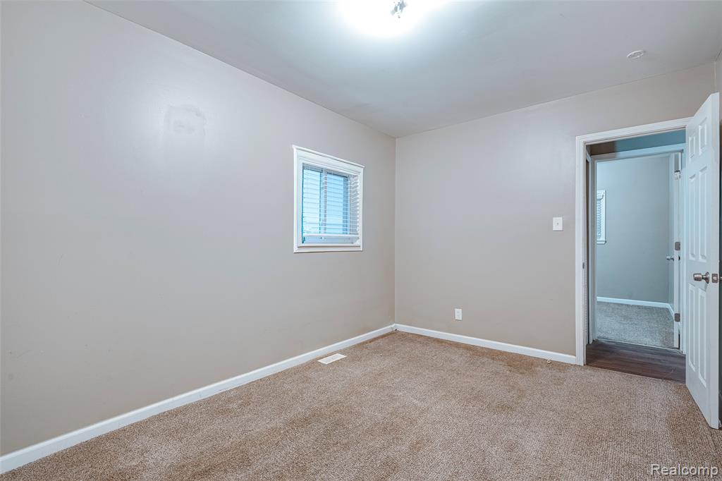15477 WINSTON, Redford, MI 48239 — Photo 18