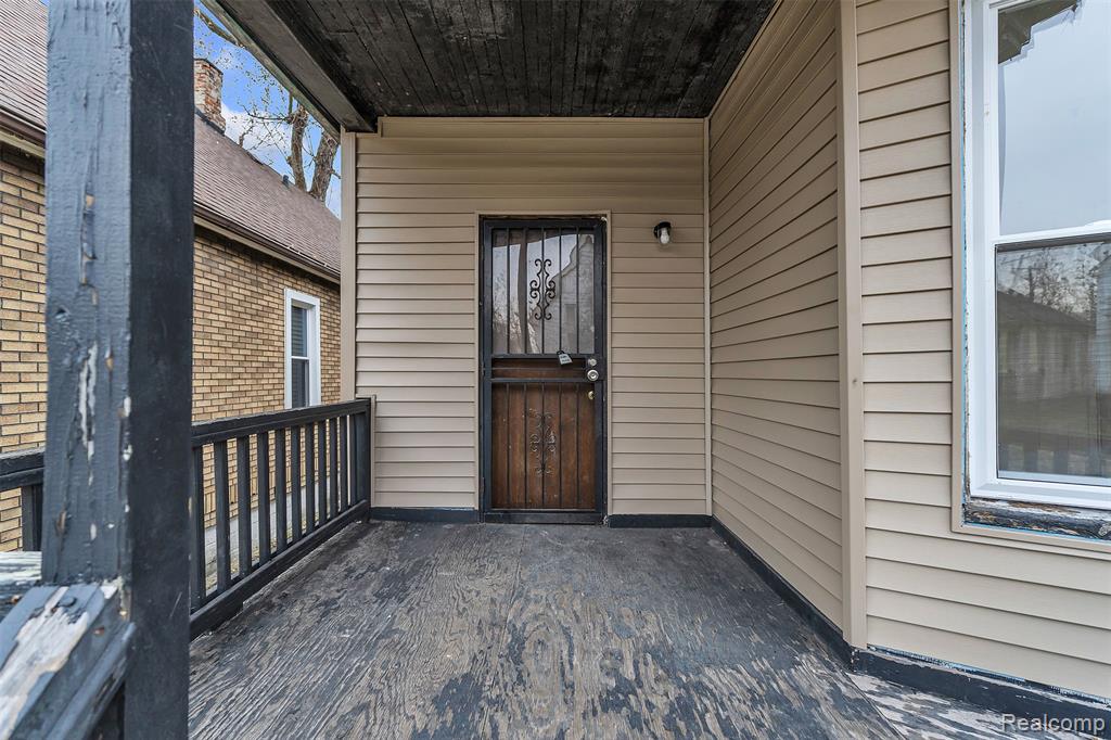 9333 Elsa Street, Detroit, MI 48214 — Photo 2