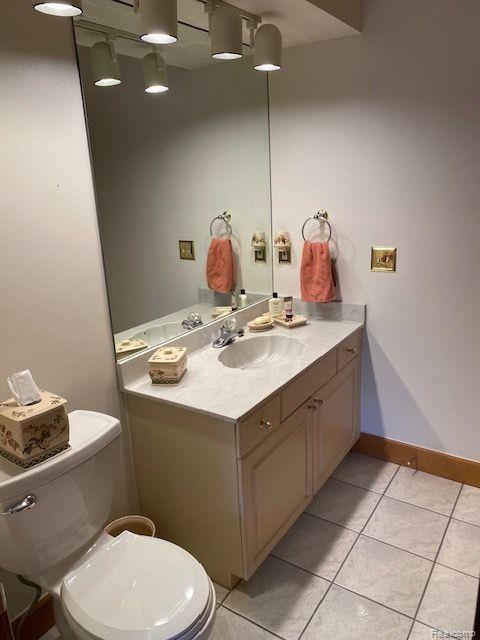 37557 AMBER Drive, Farmington Hills, MI 48331 — Photo 22