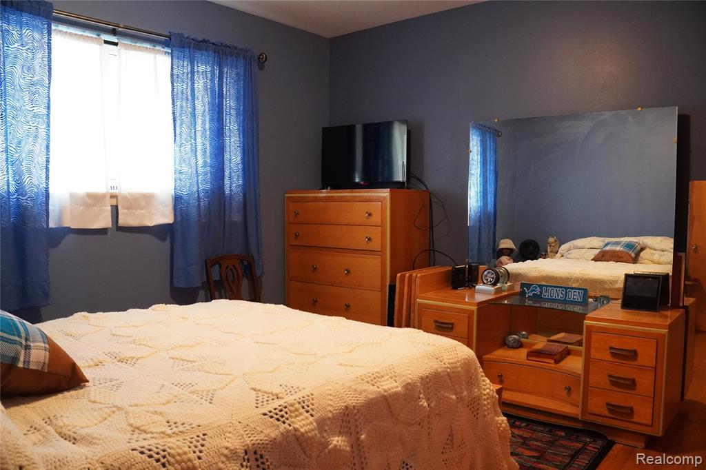 19445 McIntyre Street, Detroit, MI 48219 — Photo 11