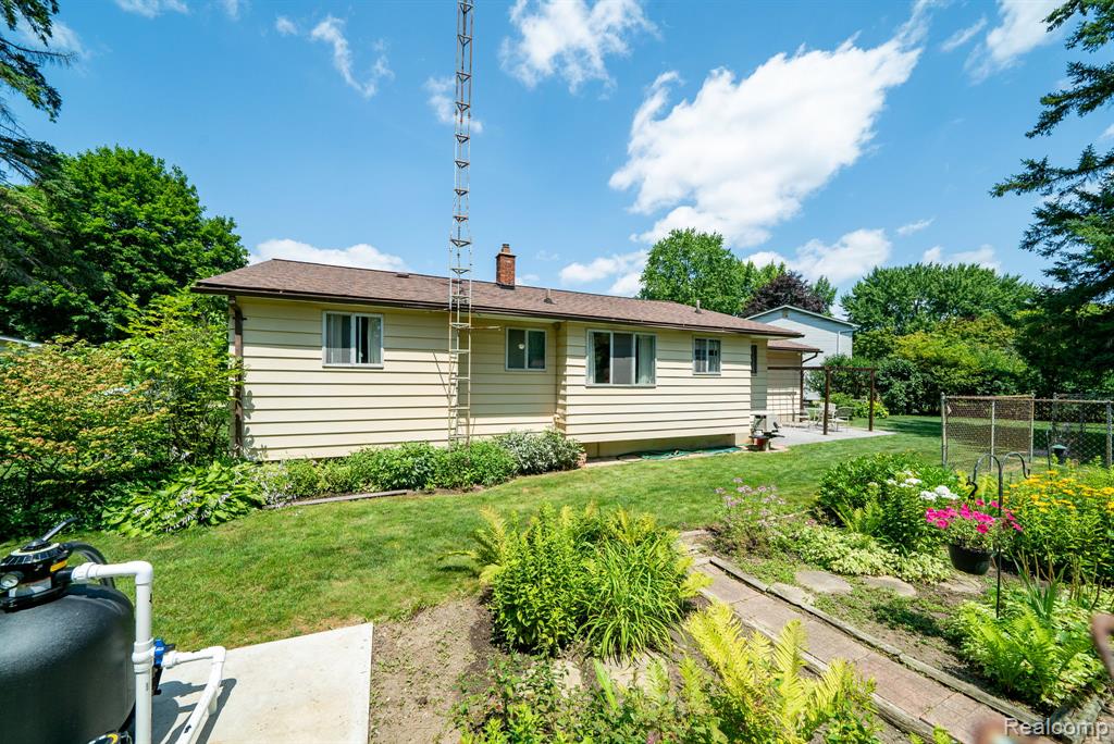 6157 Coventry Drive, Swartz Creek, MI 48473 — Photo 37