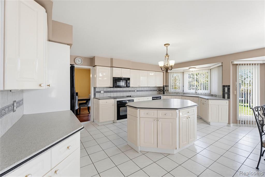 41116 Ginger Court, Sterling Heights, MI 48314 — Photo 12