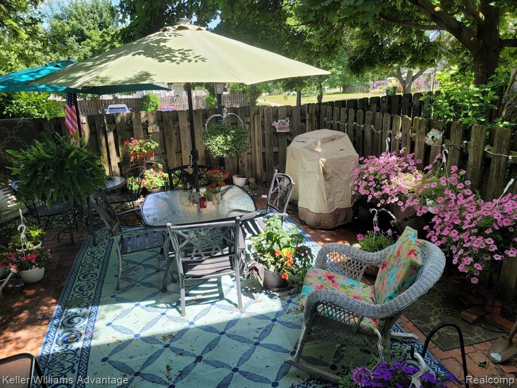 42627 Savoy Court, Northville, MI 48167 — Photo 22