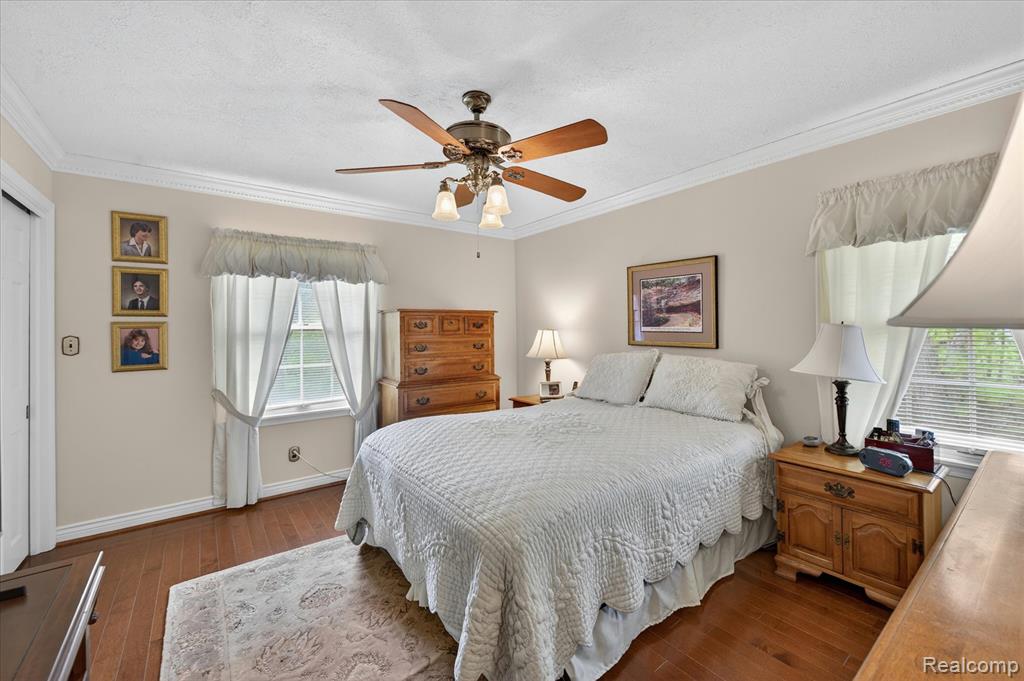 13960 Ridgewood Drive, Plymouth, MI 48170 — Photo 30