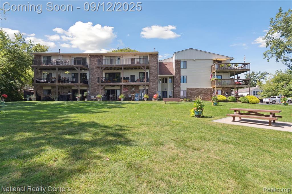 895 S Pontiac Trail, Walled Lake, MI 48390 — Photo 32