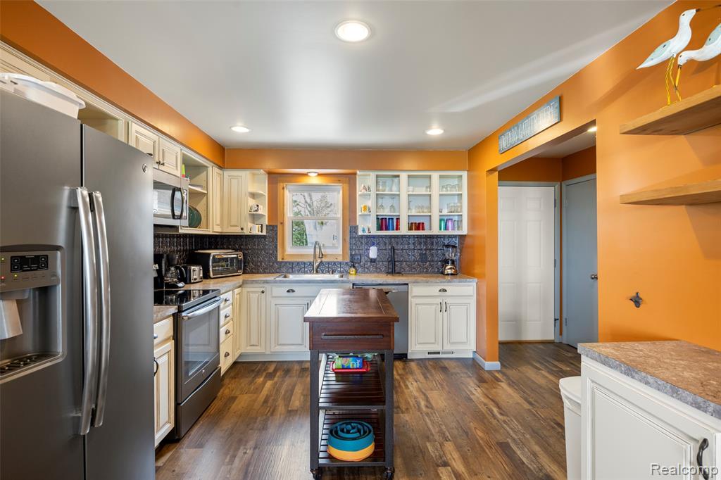 8171 Lakeshore Road, Lexington, MI 48450 — Photo 15