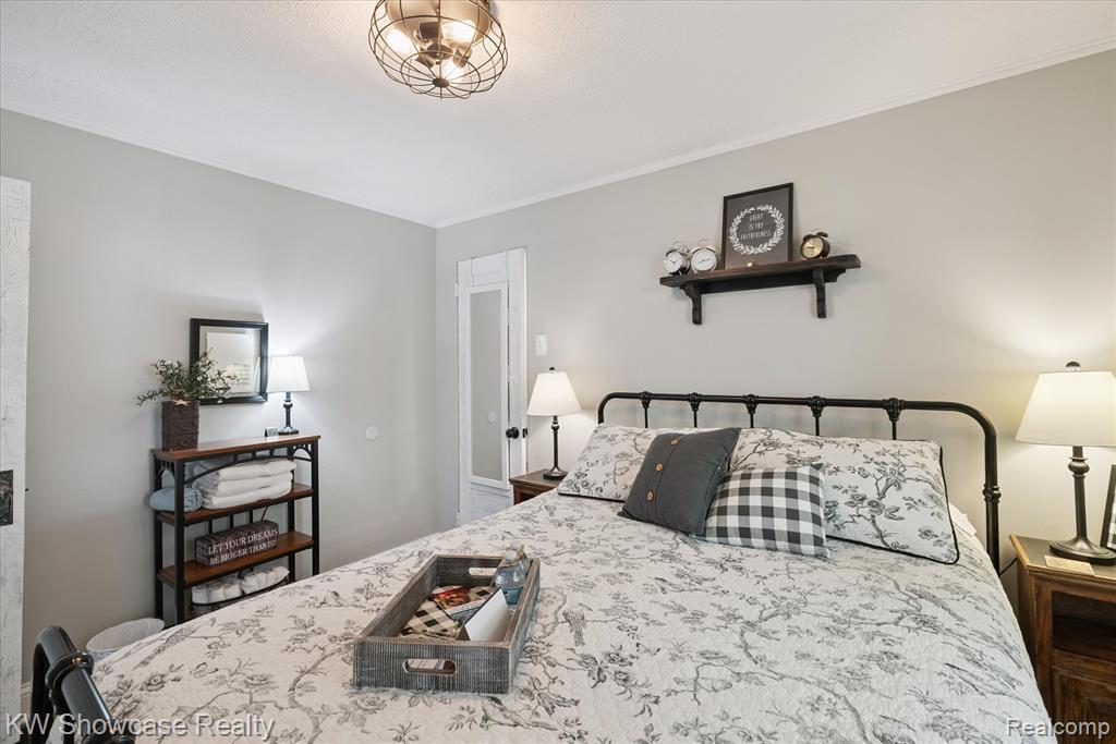 603 W Clinton Street, Howell, MI 48843 — Photo 19