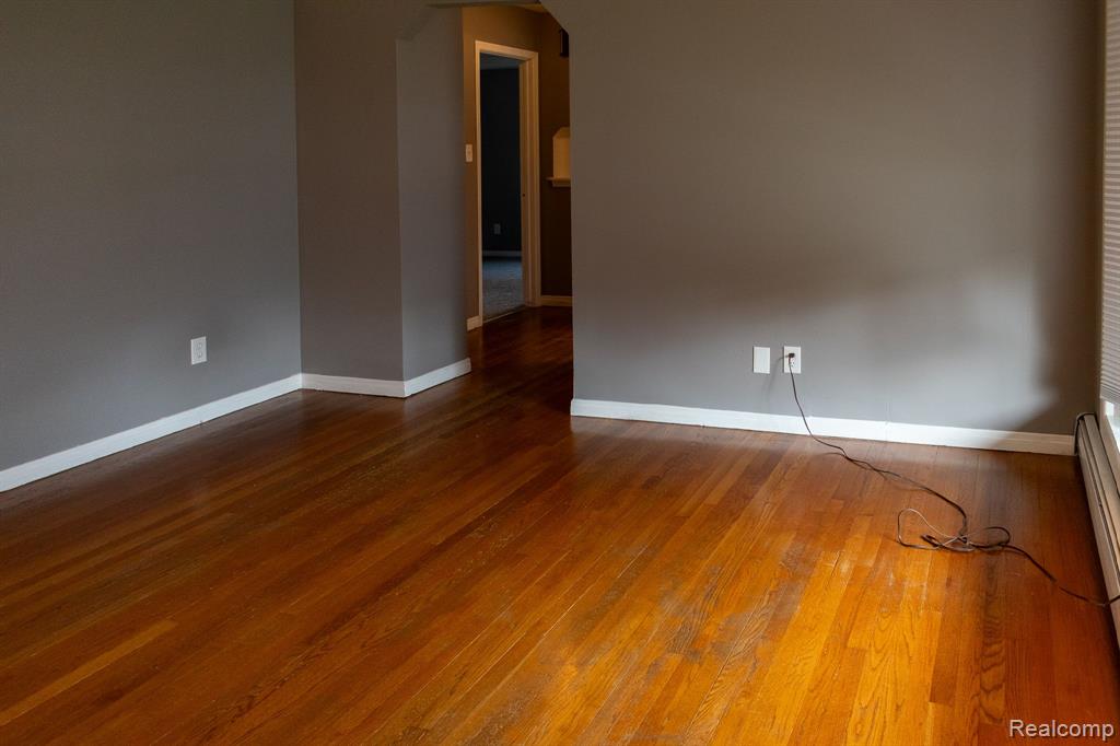 629 N VERMONT Avenue, Royal Oak, MI 48067 — Photo 7