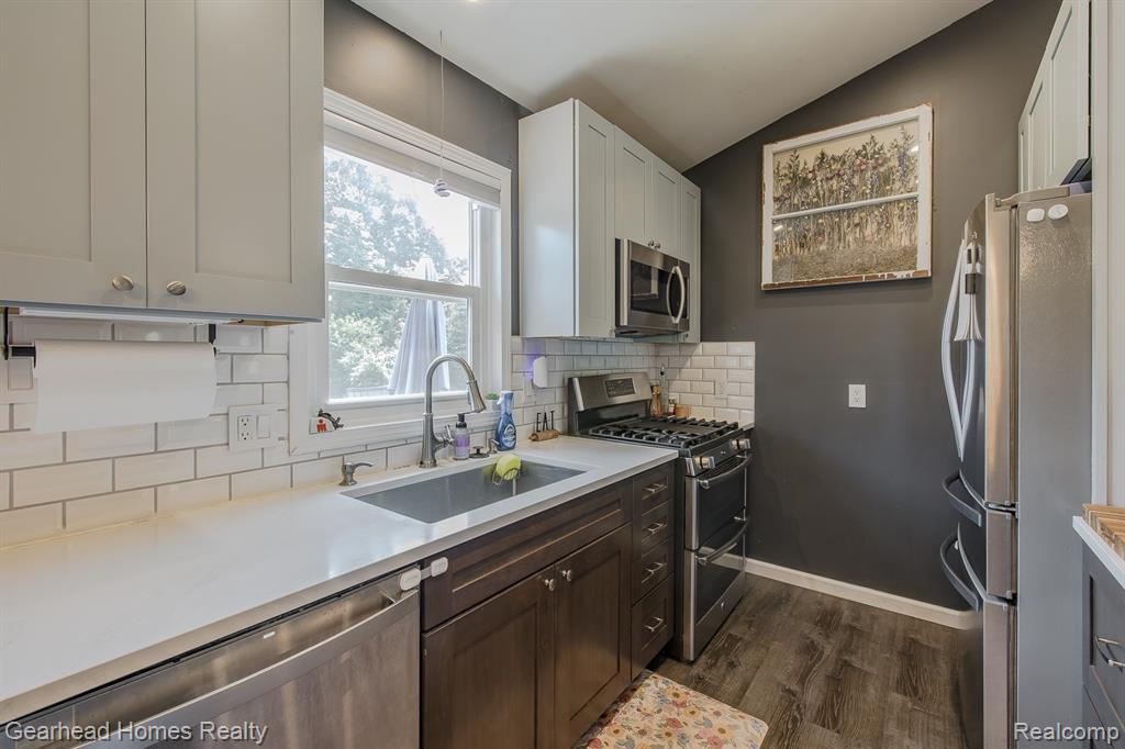 4710 Desert Bridge Court, Highland, MI 48356 — Photo 18