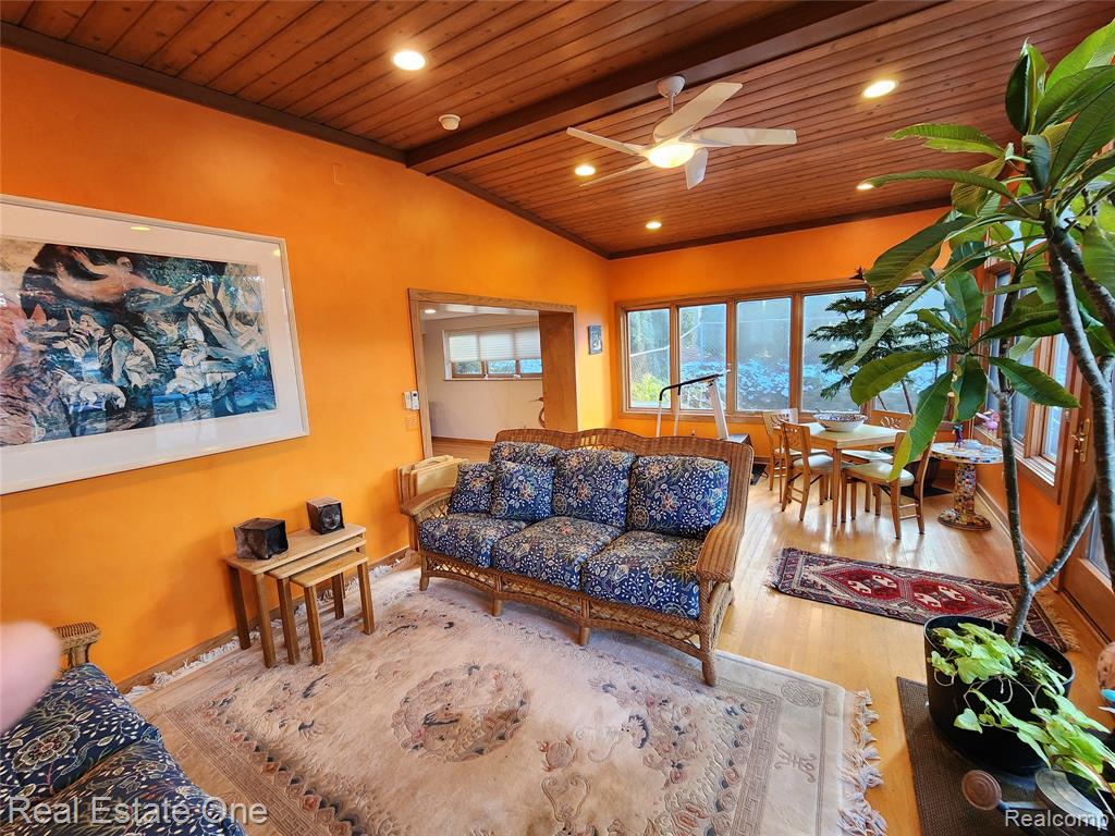 Photo 22
