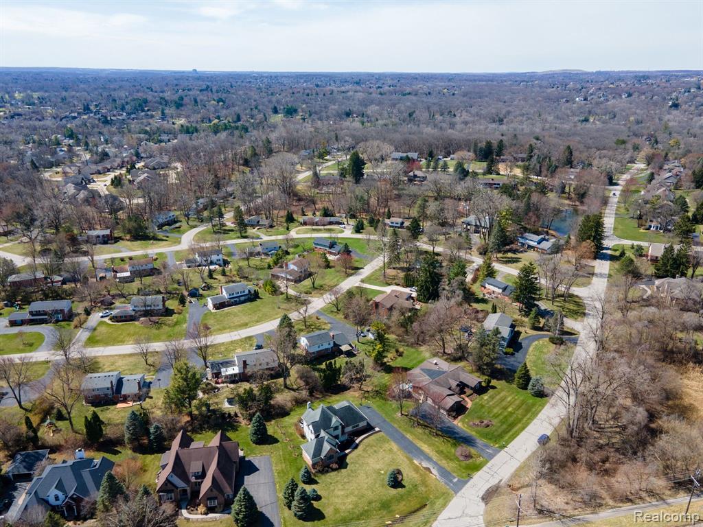 411 CHERRY TREE Lane, Rochester Hills, MI 48306 — Photo 59