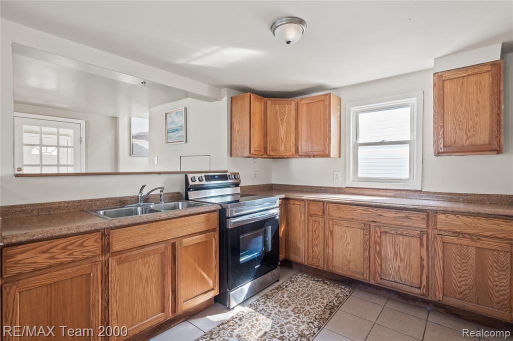 5842 Janet Avenue, Taylor, MI 48180 — Photo 14