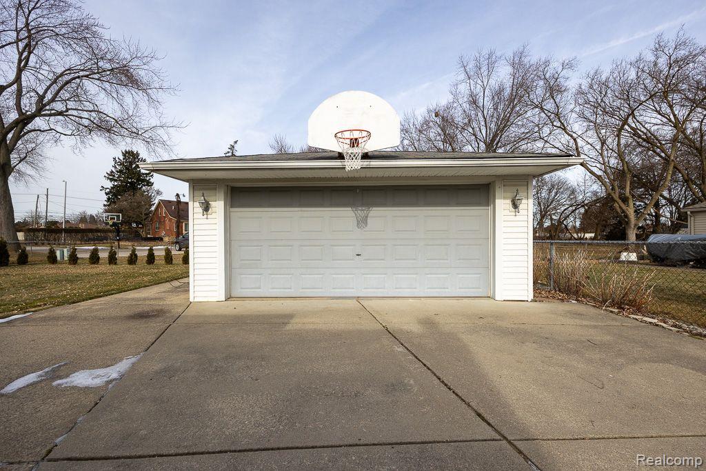 40137 WALTER Drive, Sterling Heights, MI 48310 — Photo 49