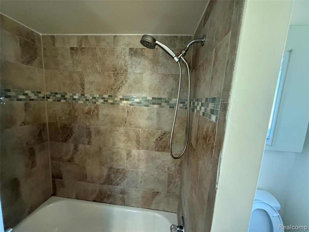 43038 N Hanford Road N, Canton, MI 48187 — Photo 46