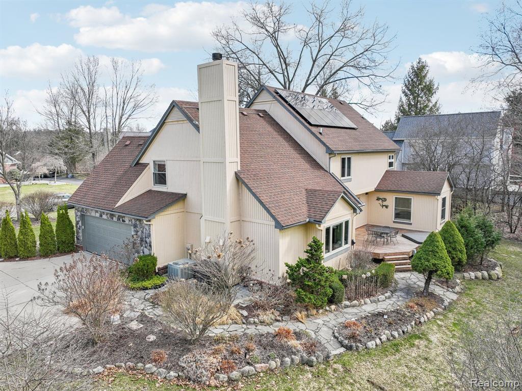 6847 HUBBARD Circle, Clarkston, MI 48348 — Photo 50
