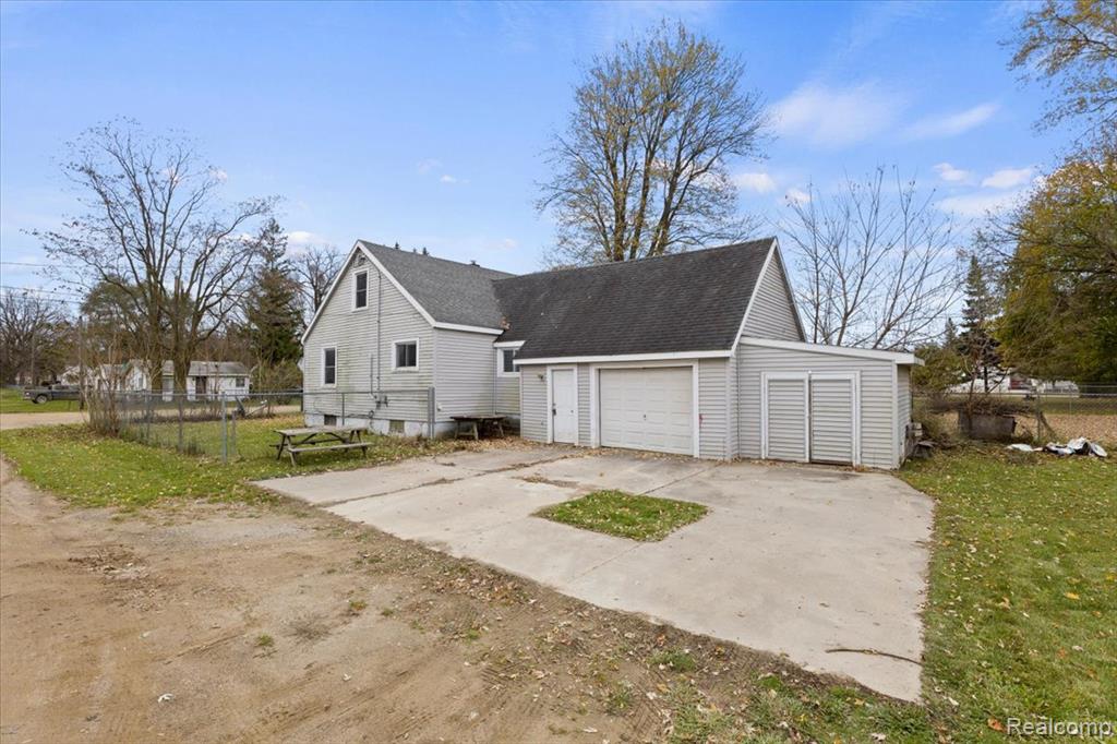 4203 Minerva Drive, Flint, MI 48504 — Photo 31