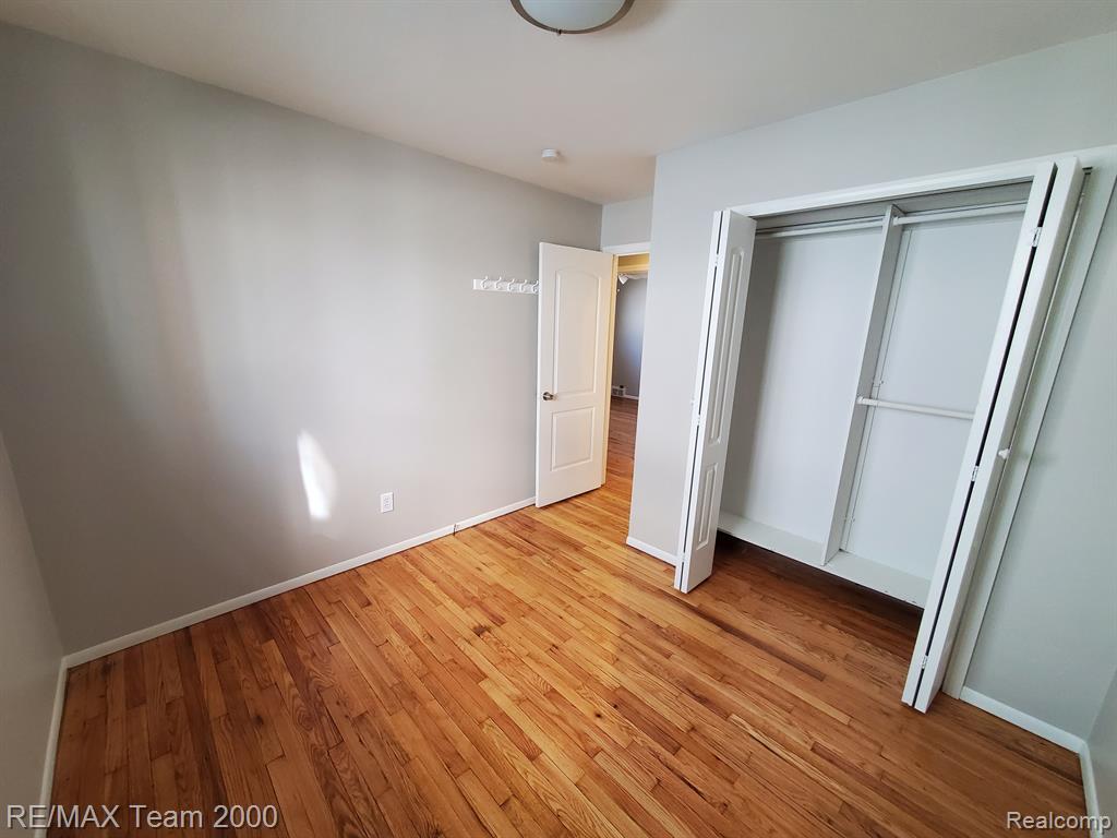 4639 KINGSTON Street, Dearborn Heights, MI 48125 — Photo 13