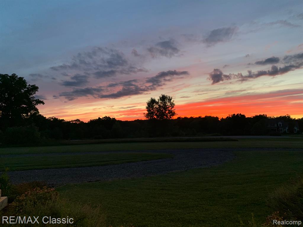 5314 WALNUT CREEK Lane, Ann Arbor, MI 48105 — Photo 47