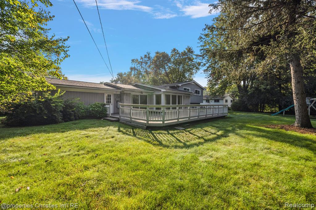 7252 STONEBROOK Road N, West Bloomfield, MI — Photo 2