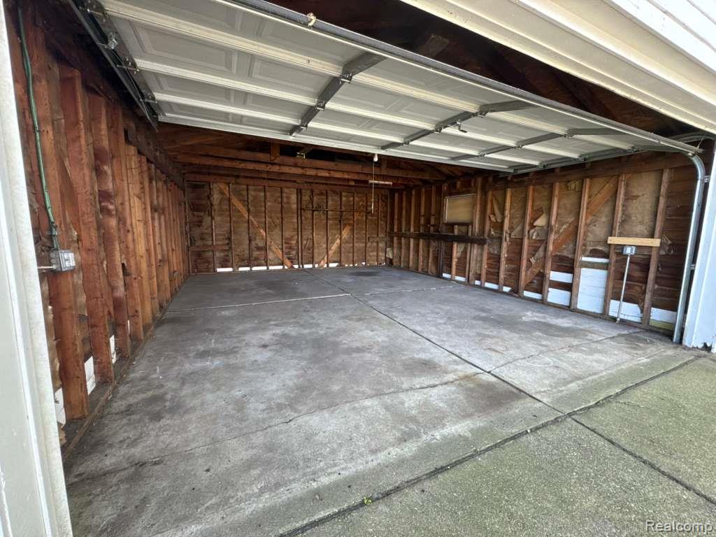 8734 Chalmers Avenue, Warren, MI 48089 — Photo 10
