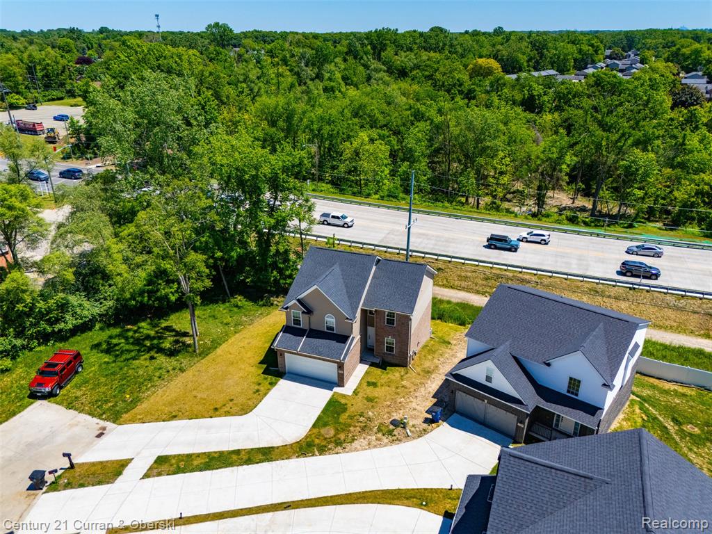 8760 Oak Ridge Trail, Westland, MI — Photo 28