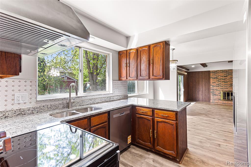 46323 Gainsborough Drive, Canton, MI 48187 — Photo 23