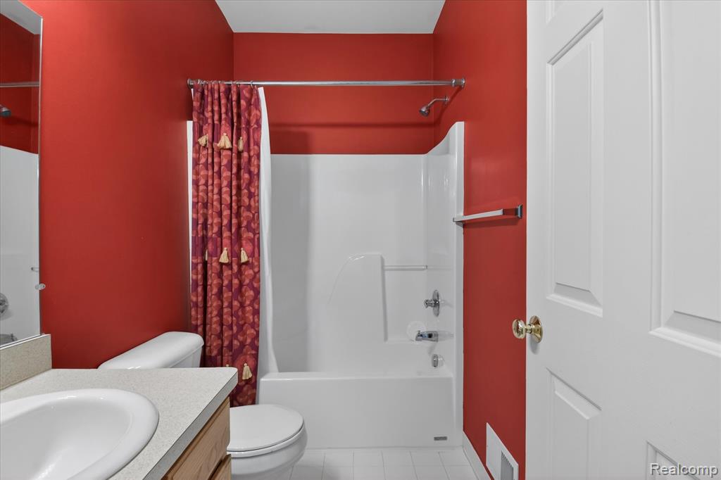 41602 Hamlet Lane, Novi, MI — Photo 17