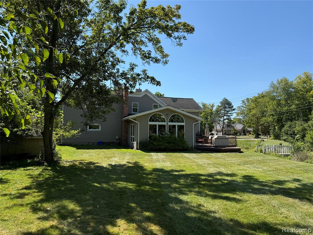 8346 Rucker Road, Grosse Ile, MI 48138 — Photo 24