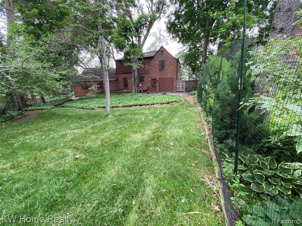 27943 Sunset Boulevard W, Lathrup Village, MI 48076 — Photo 39