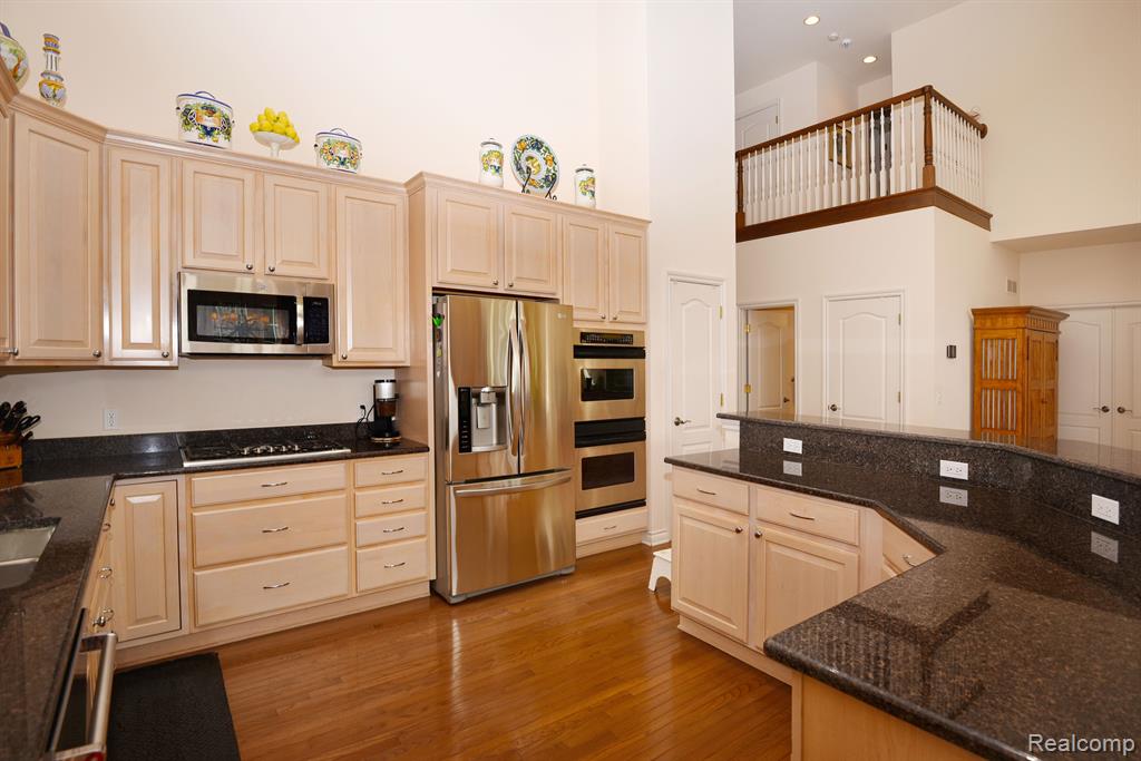 4048 CHATFIELD Lane, Troy, MI 48098 — Photo 17