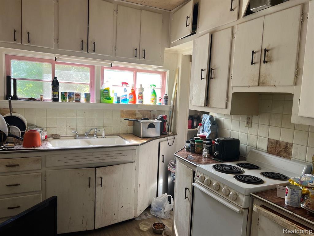 401 MADISON Street, Caro, MI 48723 — Photo 8