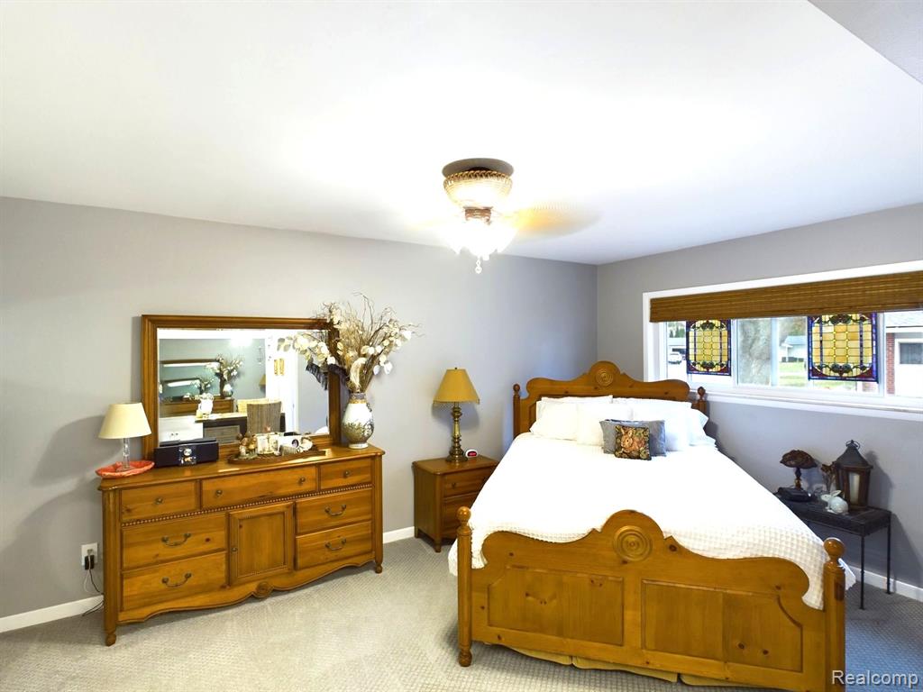 8968 DEVON Drive, Shelby Twp, MI 48317 — Photo 11