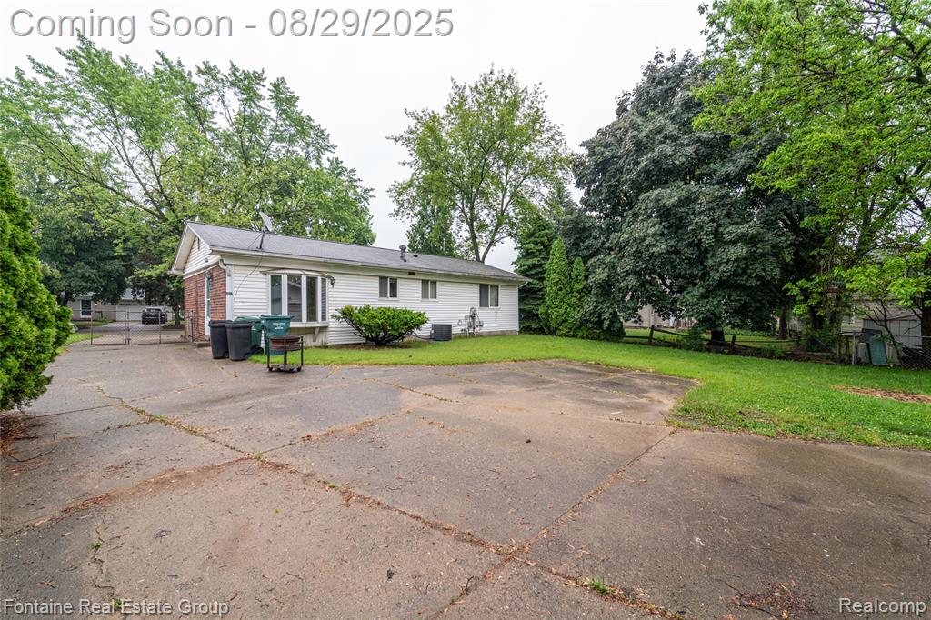 9437 Tavistock Drive, Plymouth, MI 48170 — Photo 19