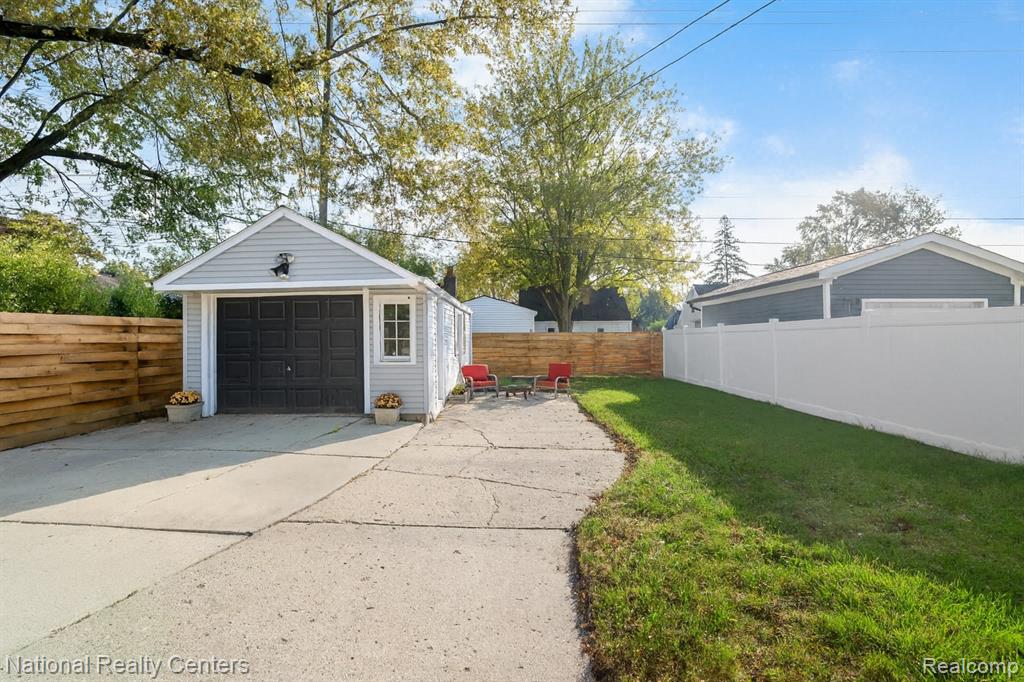 4142 Buckingham Avenue, Berkley, MI 48072 — Photo 18