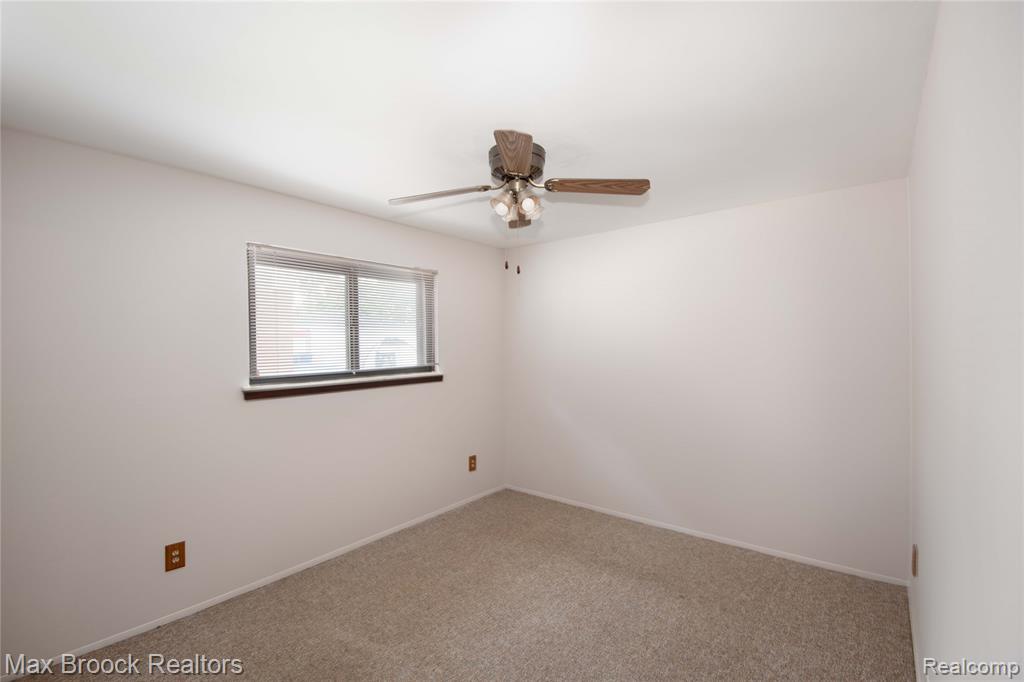 8212 Carrousel Boulevard, Westland, MI — Photo 15