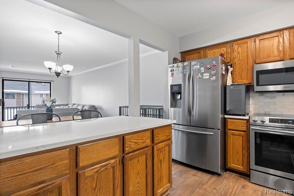 11863 SYCAMORE Drive, Plymouth, MI 48170 — Photo 8