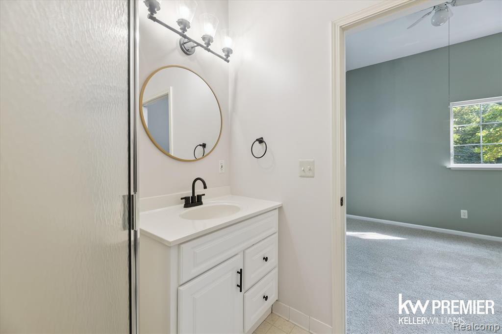 9301 Cardwell Street, Livonia, MI 48150 — Photo 24