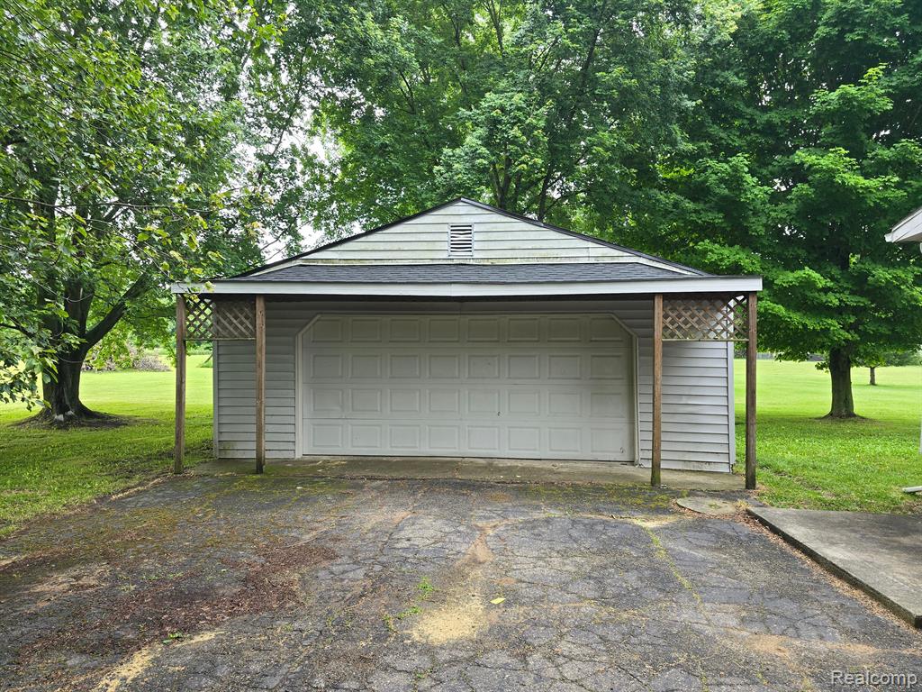 559 W James Street, Lawrence, MI 49064 — Photo 3